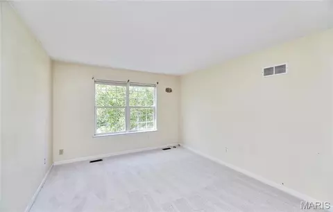 Bedroom - 1488 Cochise Dr, O'fallon, MO 63366 photo 5 of 13