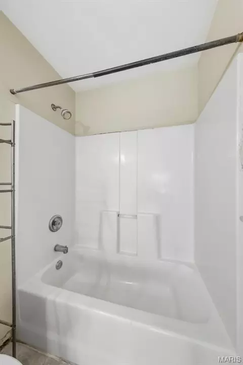 Bath - 1488 Cochise Dr, O'fallon, MO 63366 photo 3 of 7