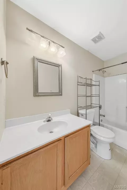 Bath - 1488 Cochise Dr, O'fallon, MO 63366 photo 6 of 7