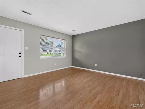 Living - 405 Prince Ruppert Dr, O'fallon, MO 63366 photo 4 of 4
