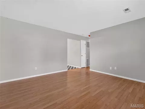 Living - 405 Prince Ruppert Dr, O'fallon, MO 63366 photo 2 of 4
