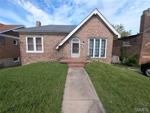 2262 Lucas And Hunt Rd, Saint Louis, MO 63121