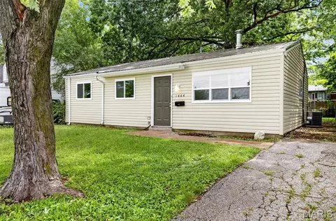 1444 E Pitman Ave, Wentzville, MO 63385