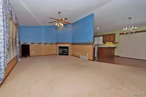 Living - 1513 Tanglewood Rd, Jackson, MO 63755 photo 5 of 6
