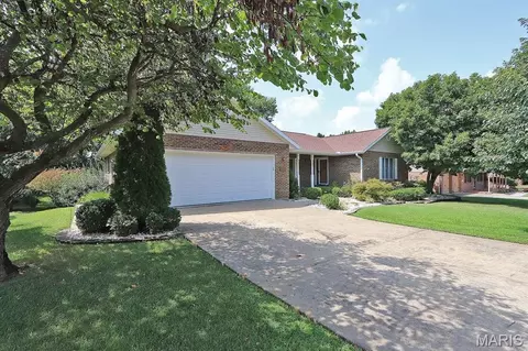 Exterior - 1513 Tanglewood Rd, Jackson, MO 63755 photo 4 of 19
