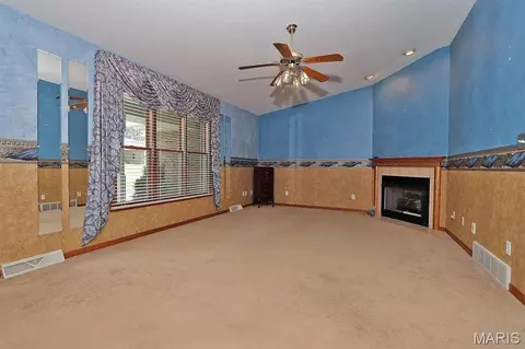 Living - 1513 Tanglewood Rd, Jackson, MO 63755 photo 4 of 6