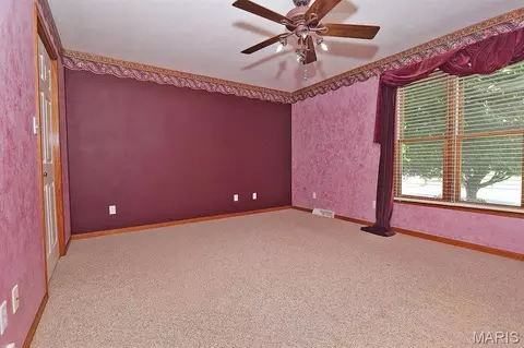 Bedroom - 1513 Tanglewood Rd, Jackson, MO 63755 photo 2 of 4