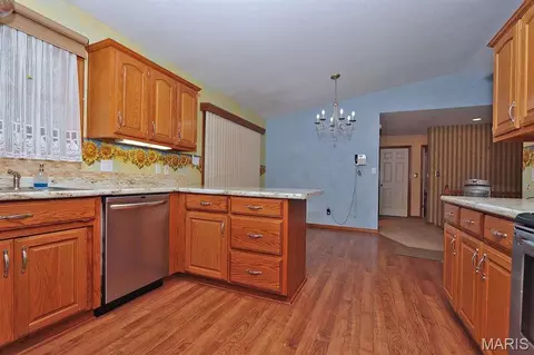 Kitchen - 1513 Tanglewood Rd, Jackson, MO 63755 photo 4 of 6