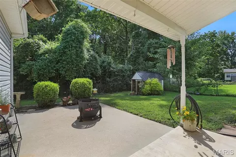 Exterior - 1704 E 9th St, Washington, MO 63090 photo 3 of 7