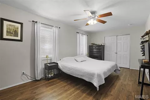 Bedroom - 1704 E 9th St, Washington, MO 63090 photo 2 of 3