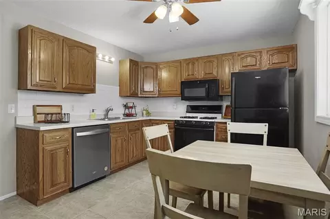 Kitchen - 1704 E 9th St, Washington, MO 63090 photo 1 of 3