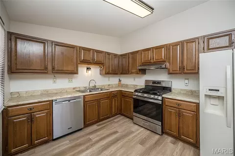 Kitchen - 3152 Lupine Dr, Arnold, MO 63010 photo 3 of 4