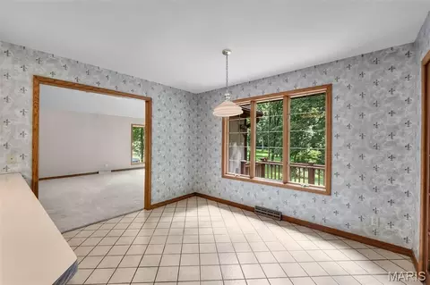 Dining - 1220 Kiowa St, Jackson, MO 63755 photo 3 of 4