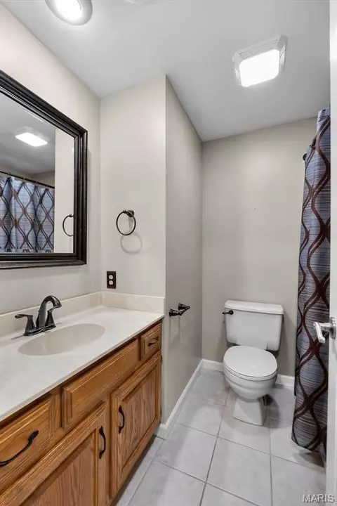 Bath - 1220 Kiowa St, Jackson, MO 63755 photo 5 of 6