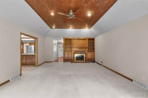 Living - 1220 Kiowa St, Jackson, MO 63755 photo 2 of 2