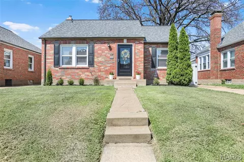 5831 Rhodes Ave, Saint Louis, MO 63109