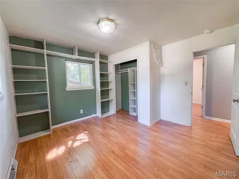 Bedroom - 450 Hillcrest Dr, Bourbon, MO 65441 photo 1 of 6