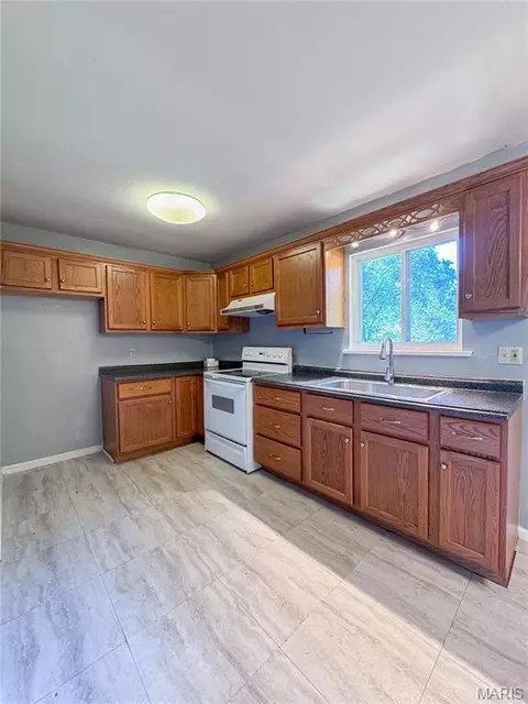 Kitchen - 450 Hillcrest Dr, Bourbon, MO 65441 photo 1 of 1