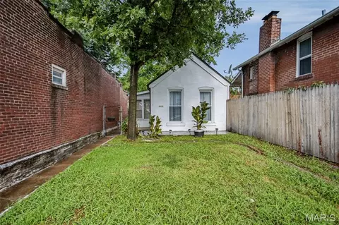 2619 Michigan Ave, Saint Louis, MO 63118