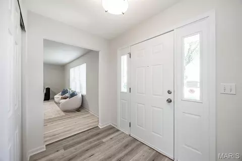 Entry Way - 1508 Progress Ln, Belleville, IL 62221 photo 1 of 2