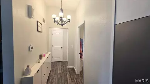 Entry Way - 761 Klein Dr, Smithton, IL 62285 photo 5 of 9