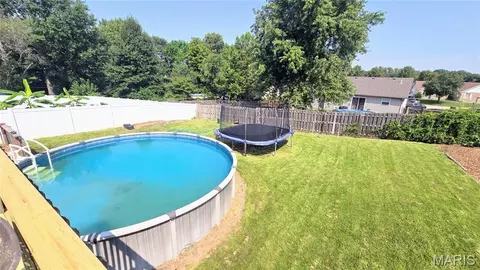 Exterior - 761 Klein Dr, Smithton, IL 62285 photo 4 of 8