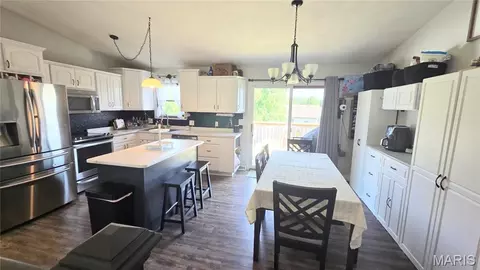Kitchen - 761 Klein Dr, Smithton, IL 62285 photo 1 of 2