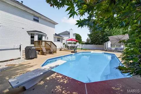 Exterior - 10 Docs Ct, Saint Charles, MO 63303 photo 6 of 12