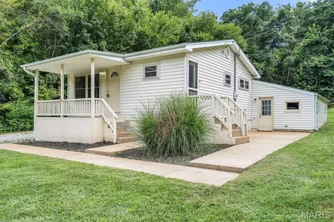 5916 State Road Pp, High Ridge, MO 63049