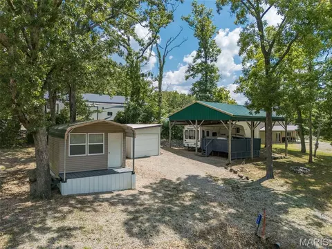 8895 Amy Ln, French Village, MO 63036