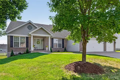 Exterior - 1314 Brighton Crest Dr, O'fallon, MO 63366 photo 6 of 9