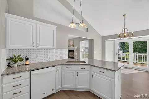 Kitchen - 1314 Brighton Crest Dr, O'fallon, MO 63366 photo 3 of 3
