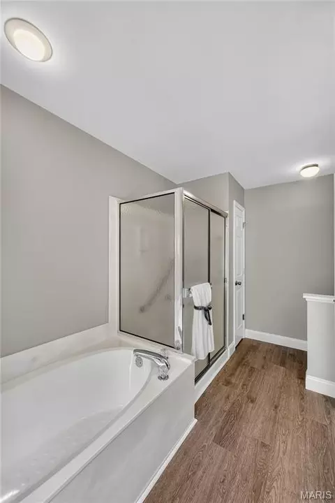 Bath - 1314 Brighton Crest Dr, O'fallon, MO 63366 photo 3 of 5