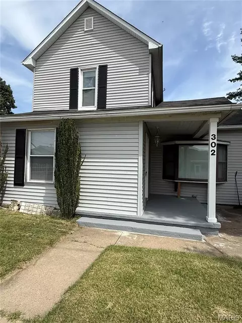 302 Broadway, East Alton, IL 62024