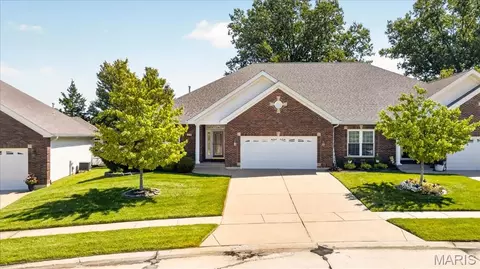2418 Golden Bear Way #711A, Wentzville, MO 63385