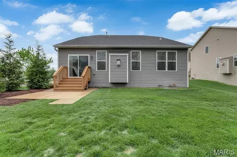 Exterior - 917 Summit Oaks Dr, Eureka, MO 63025 photo 4 of 5