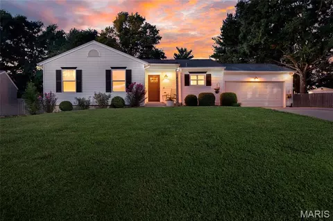 Exterior - 601 Big Timber Ln, O'fallon, MO 63368 photo 2 of 9
