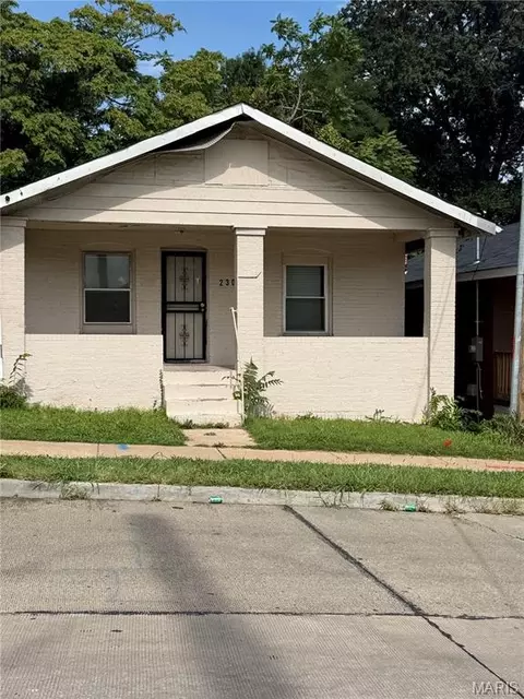 2303 Kienlen Ave, Pine Lawn, MO 63121