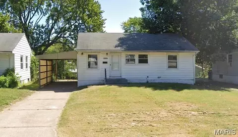 10320 Renfrew Dr, Saint Louis, MO 63137