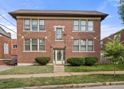 1916 Serbian Dr, Saint Louis, MO 63104