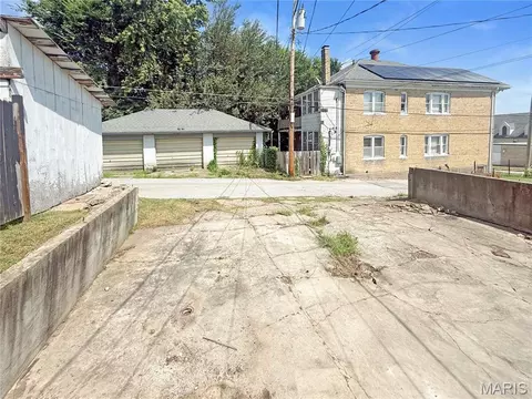 Exterior - 310 N Fifth, Hannibal, MO 63401 photo 8 of 12