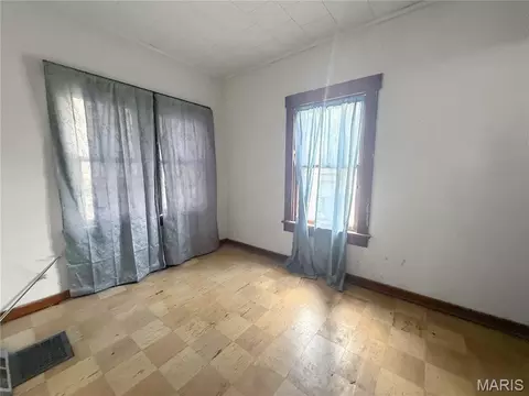 Bedroom - 310 N Fifth, Hannibal, MO 63401 photo 1 of 2