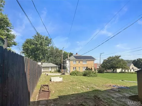 Exterior - 310 N Fifth, Hannibal, MO 63401 photo 5 of 12