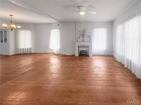 Living - 310 N Fifth, Hannibal, MO 63401 photo 1 of 5