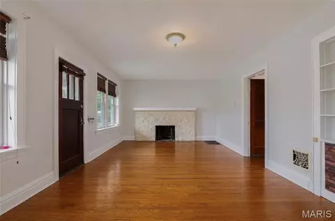 Living - 613 Waller Ave, Lemay, MO 63125 photo 1 of 5