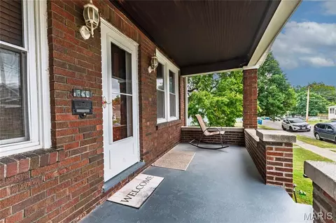 Exterior - 613 Waller Ave, Lemay, MO 63125 photo 2 of 7
