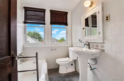 Bath - 613 Waller Ave, Lemay, MO 63125 photo 2 of 2