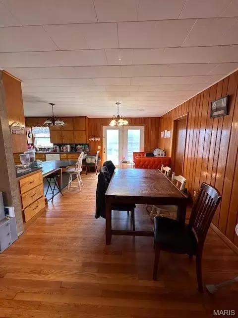 Dining - 123 E 3rd St, Mountain View, MO 65548 photo 2 of 2