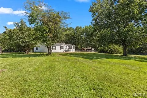160 Wisteria Ln, Troy, MO 63379