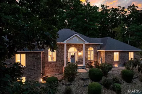 194 Apache Dr, Pacific, MO 63069